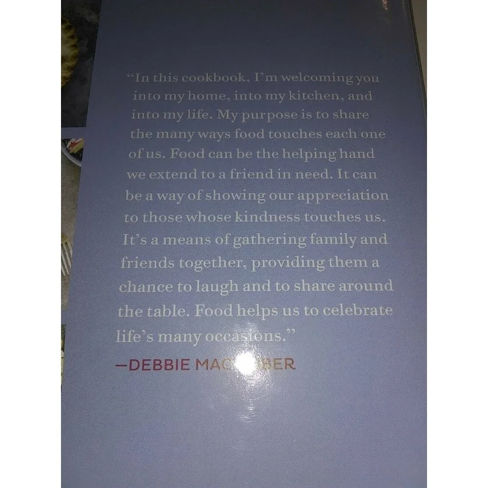 *SIGNED/AUTOGRAPHED* Debbie Macomber's Table by Debbie Macomber - BRAND NEW!